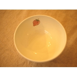 日本幸福草莓碗